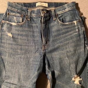 Abercrombie- The Mom Jean, High Rise. Size 29R (8)